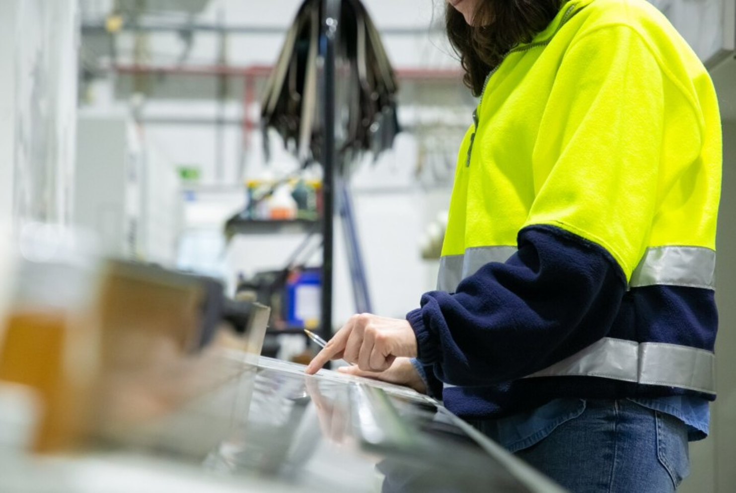 What is discrete manufacturing? Definition, types, and continuous improvement