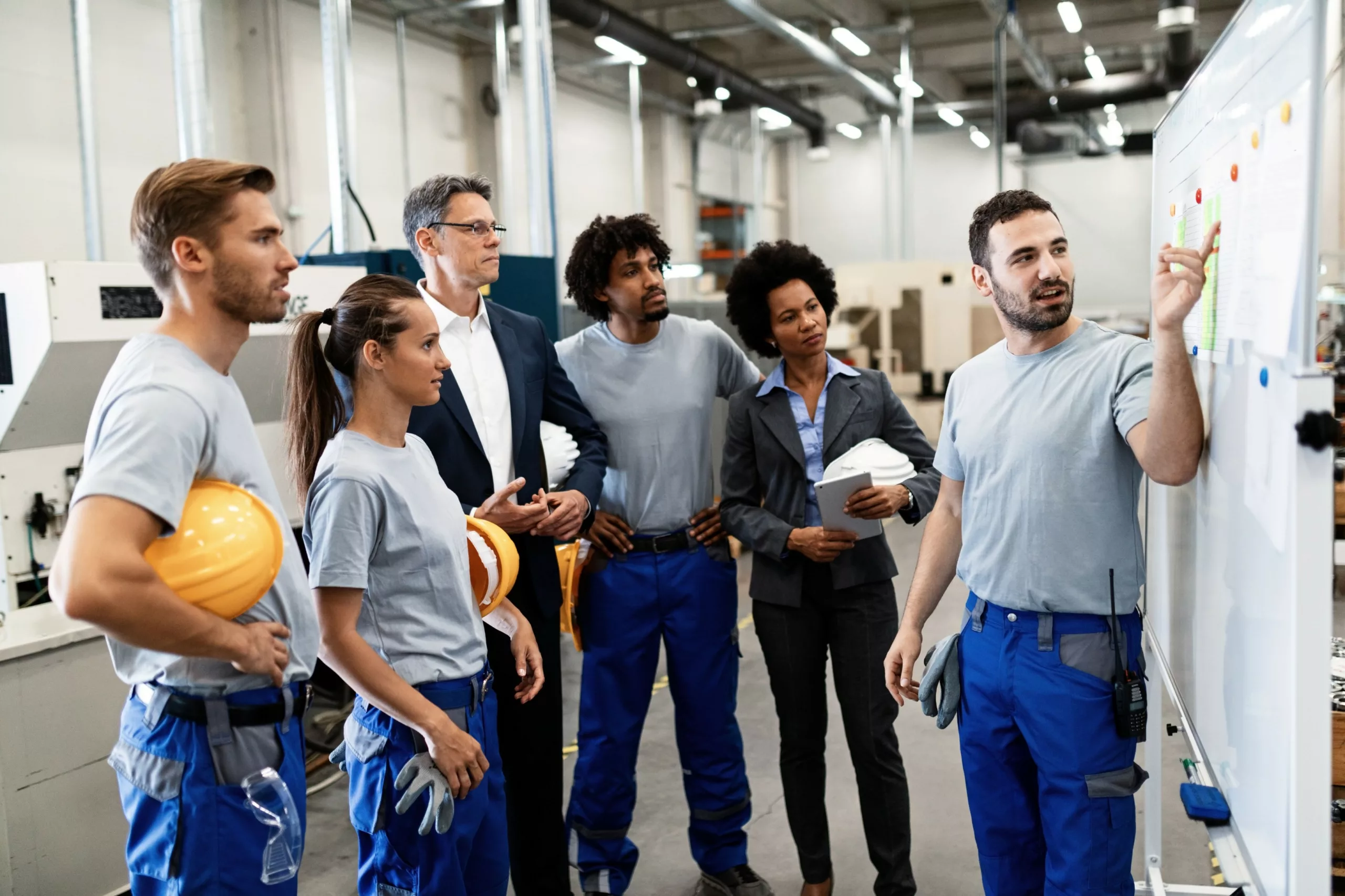 Fabriken m&uuml;ssen mit weniger mehr leisten: Kompetenzaufbau trotz Personalengp&auml;ssen
